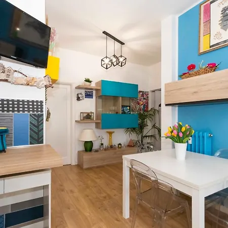 Vanchiglia Sunny Flat Apartment