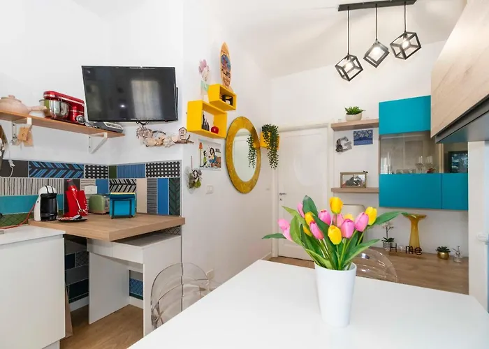 Guesthost - Vanchiglia Sunny Flat * Turin