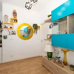 Guesthost - Vanchiglia Sunny Flat * Турин