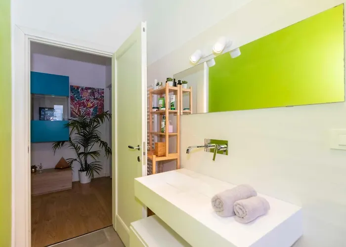 Guesthost - Vanchiglia Sunny Flat Апартаменты Турин