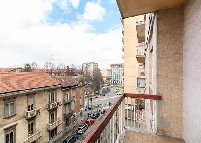 Guesthost - Vanchiglia Sunny Flat Апартаменты *